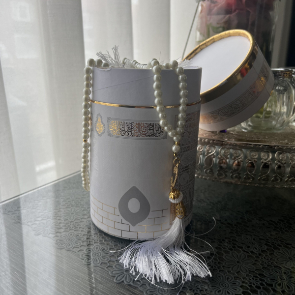 Kabah prayer giftset with tasbih and prayer mat